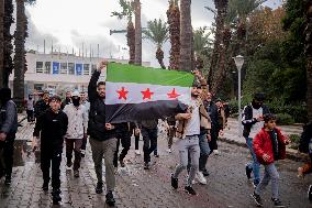 Syrians Celebrate The Fall Of Al-Assad - Izmir