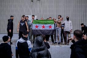 Syrians Celebrate The Fall Of Al-Assad - Izmir