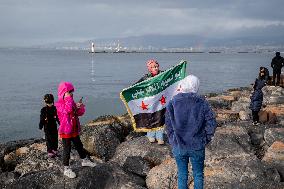 Syrians Celebrate The Fall Of Al-Assad - Izmir