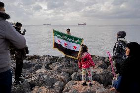 Syrians Celebrate The Fall Of Al-Assad - Izmir