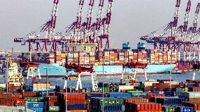 Shandong Port Container Throughput Record