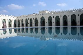 The Al-Hakim Mosque