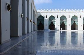 The Al-Hakim Mosque