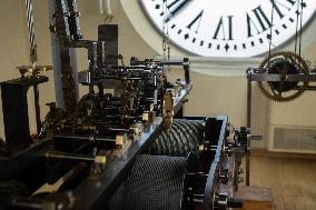 The Clock Of The Real Casa De Correos - Spain