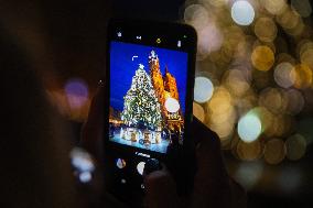 Christmas Tree In Krakow Named The World's Most Beautiful