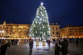 Christmas Tree In Krakow Named The World's Most Beautiful