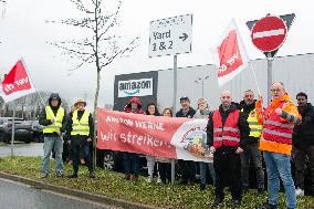 Amazon On Strike During The Christmas Time