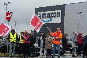 Amazon On Strike During The Christmas Time