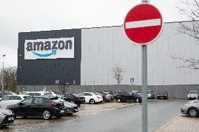 Amazon On Strike During The Christmas Time