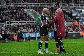 Newcastle United v Brentford - Carabao Cup Quarter Final