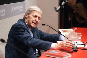 Vittorio Sgarbi Presents The Book Natività. Madre E Figlio Nell'arte In Milan