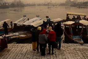 Cold Wave In Kashmir Valley