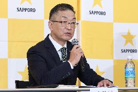 Sapporo HD president change press conference