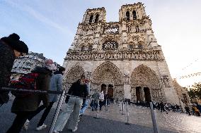 Illustration of Notre Dame de Paris Inside and Outside - Paris AJ