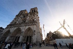 Illustration of Notre Dame de Paris Inside and Outside - Paris AJ