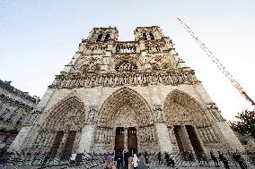 Illustration of Notre Dame de Paris Inside and Outside - Paris AJ