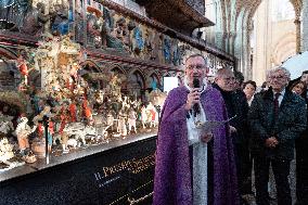 Blessing of the creche of Notre Dame de Paris - Paris AJ