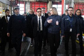 Stephane Sejourne visits customs officers freight zone -  Roissy-en-France