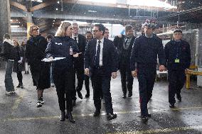 Stephane Sejourne visits customs officers freight zone -  Roissy-en-France