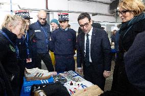 Stephane Sejourne visits customs officers freight zone -  Roissy-en-France