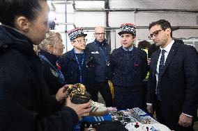 Stephane Sejourne visits customs officers freight zone -  Roissy-en-France