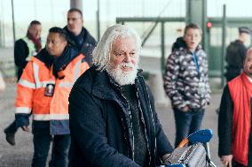 Arrival of Paul Watson in France - Paris