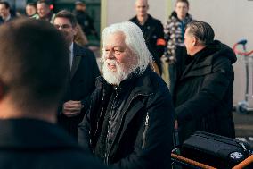 Arrival of Paul Watson in France - Paris