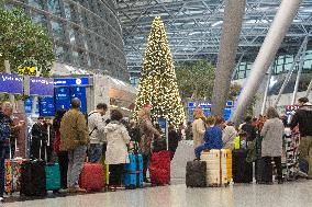 Holiday Travel In Duesseldorf Airport