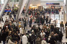 Holiday Travel In Duesseldorf Airport