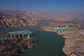 Jianzha Yellow River Bridge Construction