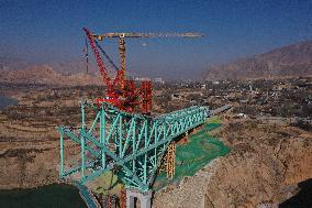 Jianzha Yellow River Bridge Construction