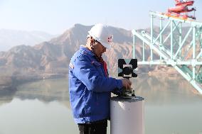 Jianzha Yellow River Bridge Construction