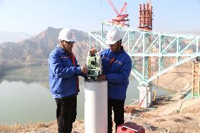 Jianzha Yellow River Bridge Construction