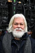 Paul Watson holds a press conference in Paris FA