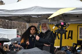 Paul Watson participates in a demonstration in Paris FA