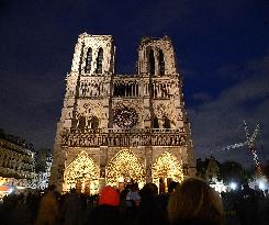 Vespers mass in the Notre-Dame Cathedral - Paris