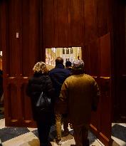 Vespers mass in the Notre-Dame Cathedral - Paris