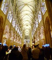 Vespers mass in the Notre-Dame Cathedral - Paris