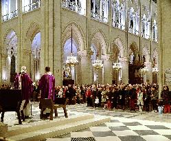 Vespers mass in the Notre-Dame Cathedral - Paris