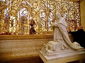 Vespers mass in the Notre-Dame Cathedral - Paris