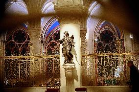 Vespers mass in the Notre-Dame Cathedral - Paris