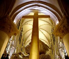 Vespers mass in the Notre-Dame Cathedral - Paris