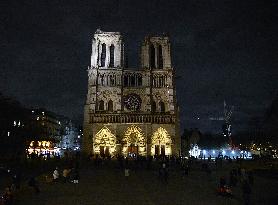 Vespers mass in the Notre-Dame Cathedral - Paris