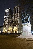 Vespers mass in the Notre-Dame Cathedral - Paris