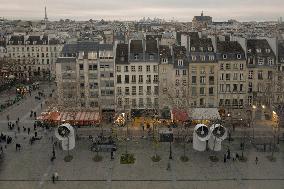 Daily Life In Paris