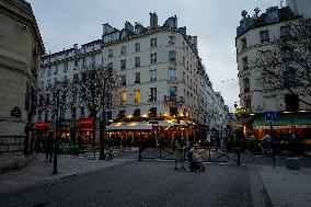 Daily Life In Paris