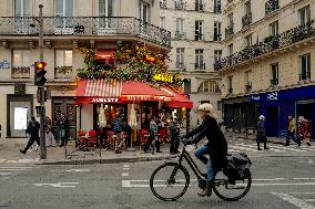 Daily Life In Paris