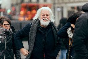 Paul Watson during a Press Conference - Paris AJ