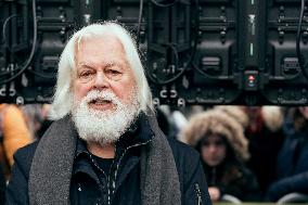 Paul Watson during a Press Conference - Paris AJ