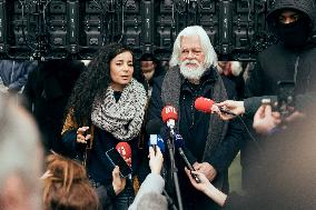 Paul Watson during a Press Conference - Paris AJ